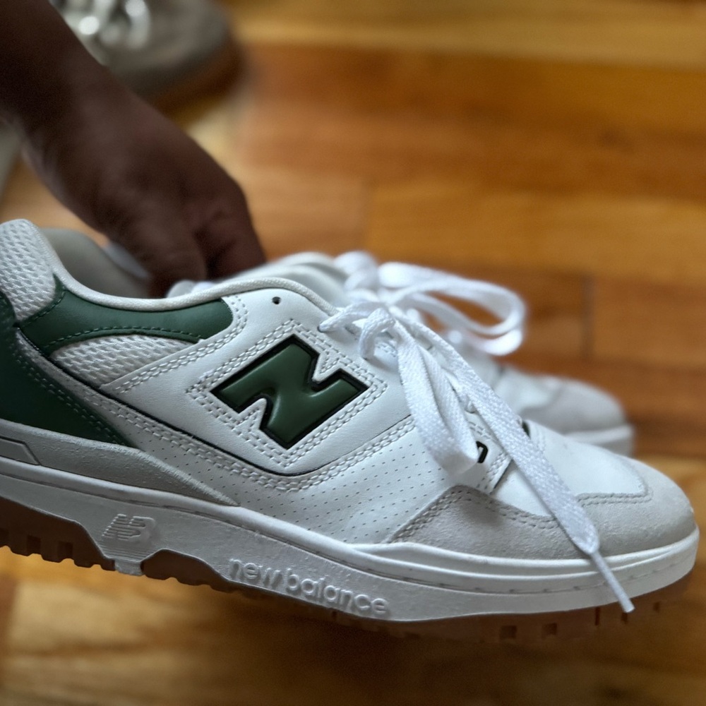 New Balance women’s 550 White and Green Sneakers